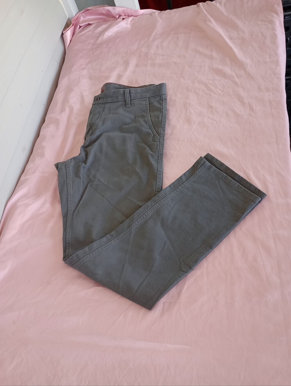 Dockers Mens Slim Tapered Chino Pants Sz.34x32/gray/Flat Front/Casual